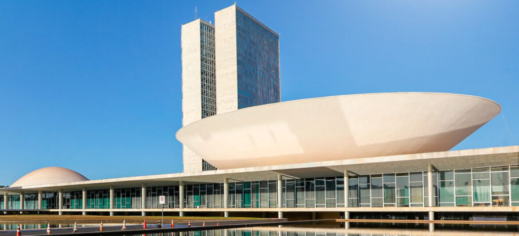 Nesta quarta (1º), presidente da FENACON acompanha audiência pública sobre atualização do MEI e do Simples Nacional – Sistema FENACON