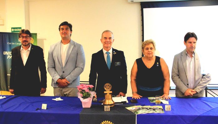 Celebrando o mês das mulheres, o Rotary Club de São Caetano do Sul – Leste promoveu palestra com Dr. Thiago Lusvarghi sobre o tema “Saúde da Mulher: hormônios, vitaminas e qualidade de vida”