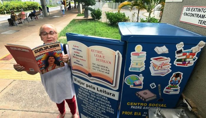 “Geladeiroteca”: biblioteca alternativa e gratuita no Terminal Padre Anchieta, em Campinas