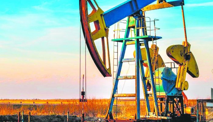 Opep+ acerta novo aumento da produção a partir de outubro para recuperar participação de mercado