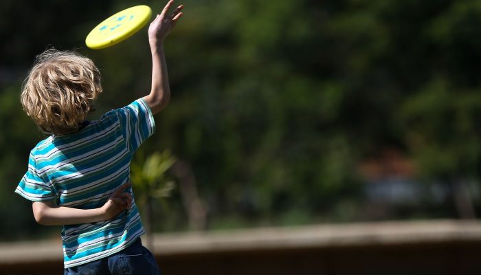 Apesar de proibição, 29% admitem palmadas e beliscões em crianças
