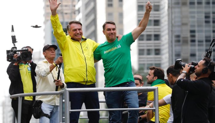 Flávio Bolsonaro chama julgamento contra o ex-presidente de ‘linchamento judiciário’ | Política