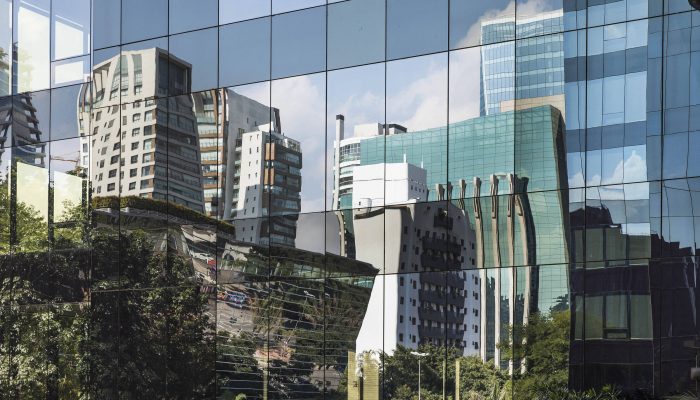Prédios na avenida Faria Lima, sede de diferentes instituições financeiras
             -       
        Eduardo Knapp - 24.abr.2020/Folhapress