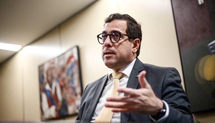Relator da LDO de 2026, o deputado Gervasio Maia (PSB-PB) atua por um acordo entre governo e centrão

             -       
        Gabriela Biló -6.fev.24 /Folhapress