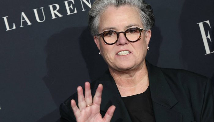 A atriz, comediante e apresentadora Rosie O'Donnell participa de evento da revista Elle em Hollywood, nos EUA
             -       
        Michael Tran - 19.nov.24/AFP