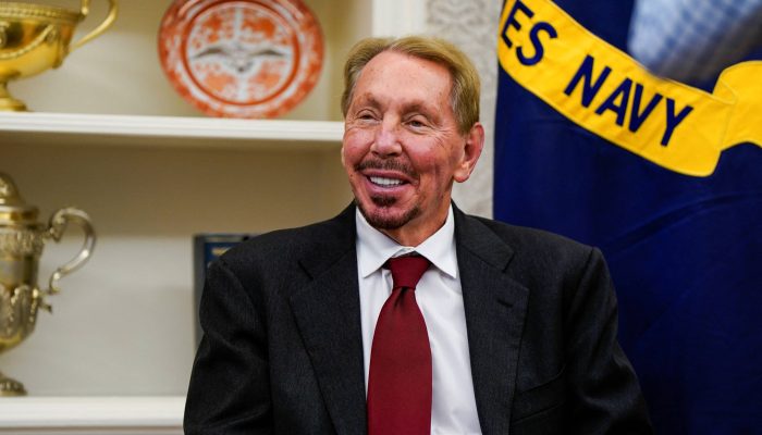 Larry Ellison formaliza US$ 40,4 bi de garantia para Paramount comprar Warner - 22/12/2025 - Economia