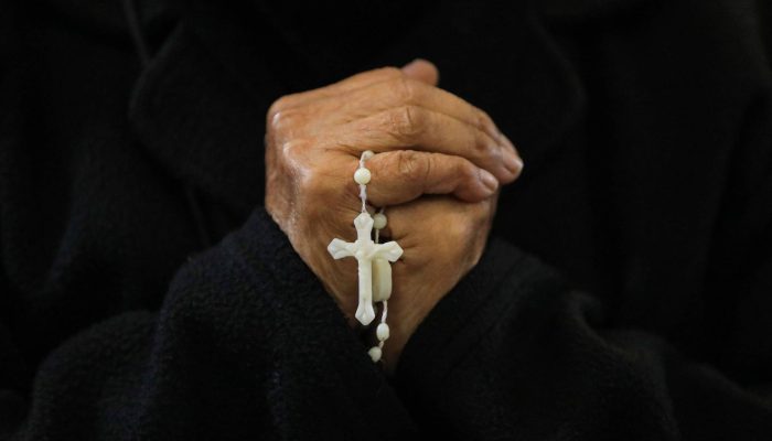 Comissão do Vaticano proíbe ordenação de mulheres diáconas - 04/12/2025 - Mundo