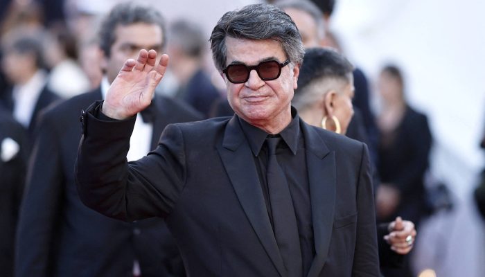 Cineasta Jafar Panahi no Festival de Cannes 2025 após exibição de 'Um Simples Acidente' 
             -       
        Benoit Tessier/Reuters