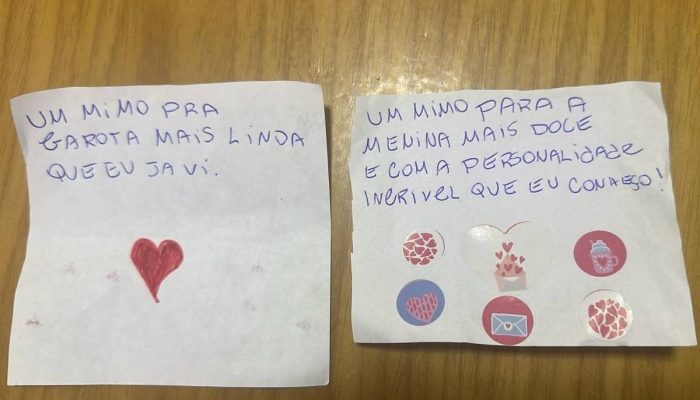 Bilhetes enviados para duas vítimas que receberam bolos envenenados em Itapecerica da Serra, na Grande São Paulo
             -       
        Divulgação/Polícia Civil