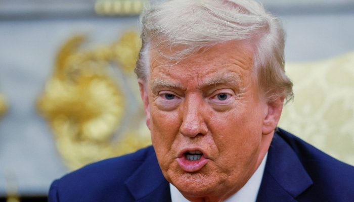 Trump ameaça mais tarifas contra imposto sobre big techs - 25/08/2025 - Mercado