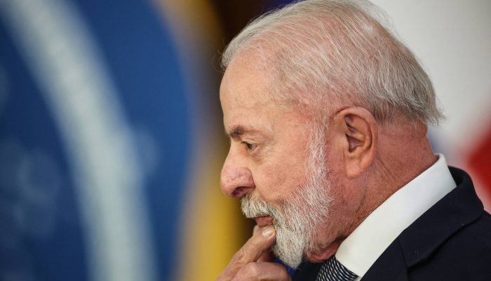 Governo sanciona PL de proteção a crianças na internet - 17/09/2025 - Cotidiano