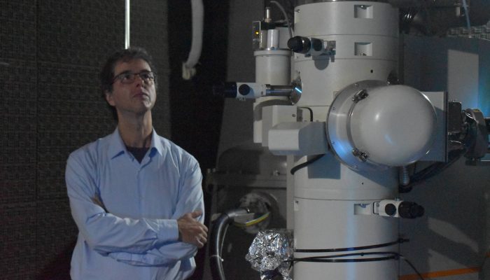João Paulo Sinnecker, vice-diretor do CBPF, estima prejuízo milionário dos equipamentos caso crise orçamentária não seja resolvida
             -       
        NCS/CBPF