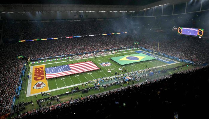 NFL em Itaquera tem vaias aos EUA, e ausência de Taylor - 06/09/2025 - Esporte