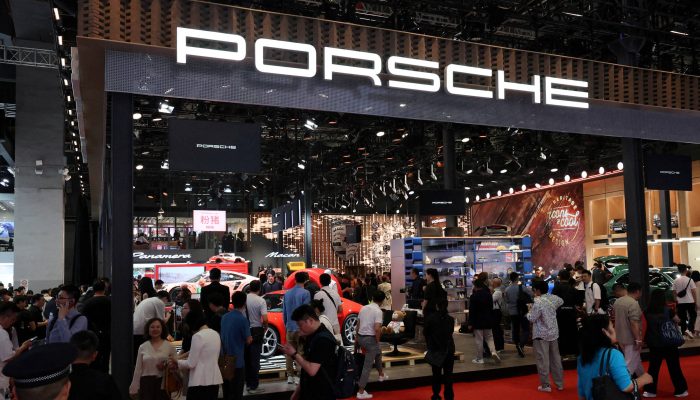 Porsche enfrenta processo de US$ 300 milhões nos EUA - 15/11/2025 - Mercado