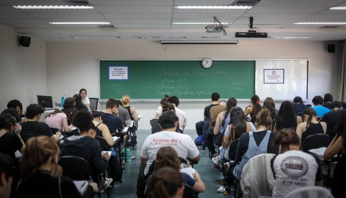 Fuvest e Unesp mudam datas dos vestibulares 2026 - 22/05/2026 - Educação