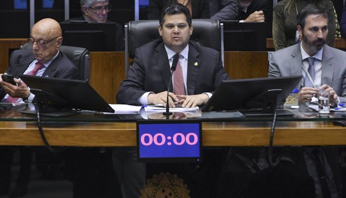 O presidente do Senado, Davi Alcolumbre (União Brasil-AP), durante a sessão conjunta do Congresso Nacional que analisou os vetos à lei
             -       
        Jonas Pereira/Agência Senado