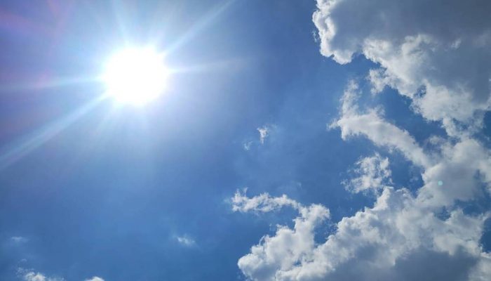 Dia de sol em São Paulo na primavera; previsão para este fim de semana é de calor na capital paulista, com chance de chover rapidamente à tarde
             -       
        Claudinei Queiroz - 5.dez.25/Folhapress