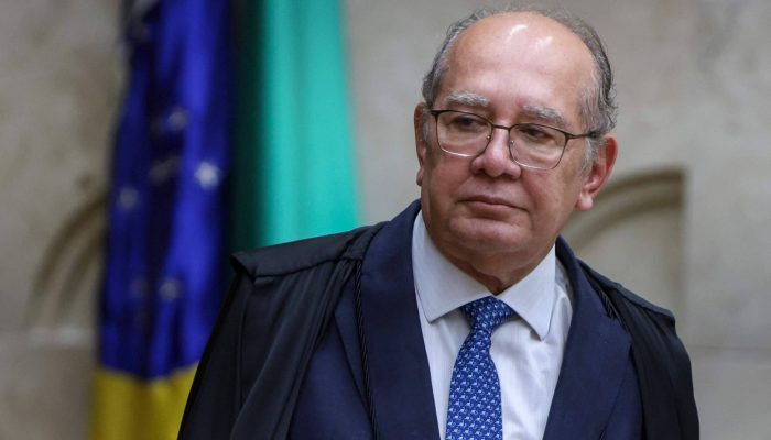 Gilmar suspende penduricalhos do Judiciário e MP - 24/02/2026 - Política