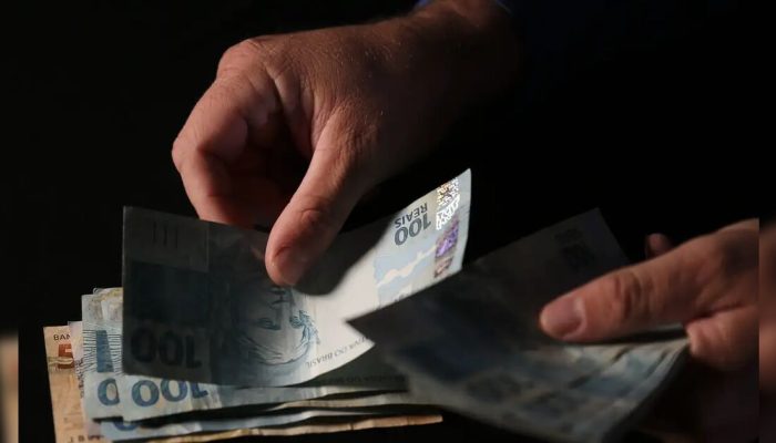 Governo libera saldo do FGTS retido pelo saque-aniversário