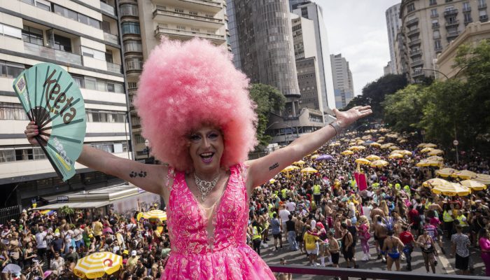 Meus cinquenta carnavais - 15/02/2026 - Giovana Madalosso