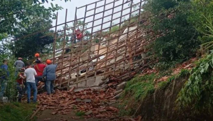 Defesa Civil monitora efeitos das chuvas no litoral de SP - 22/02/2026 - Cotidiano