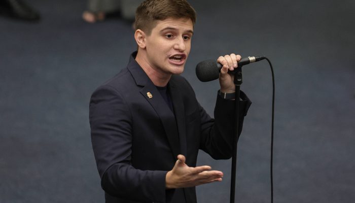 Lucas Pavanato propõe fim de cotas raciais em SP - 03/03/2026 - Mônica Bergamo