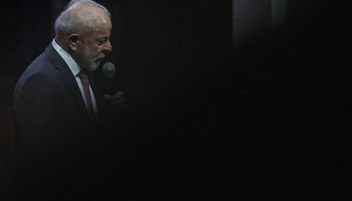 Eleições: Lula pede voto em 'quem tem sorte' - 04/03/2026 - Política