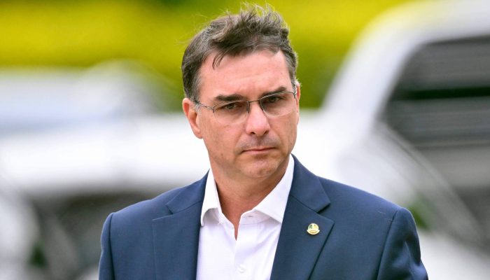 Flávio discursará em evento conservador nos EUA - 12/03/2026 - Política