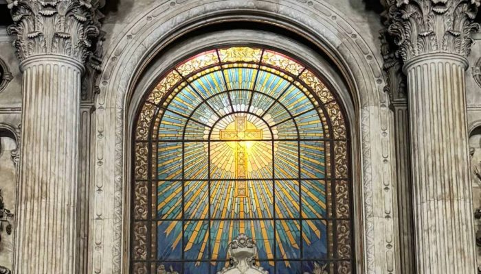 Vitrais da Candelária passam por restauro após 127 anos - 06/05/2026 - Cotidiano
