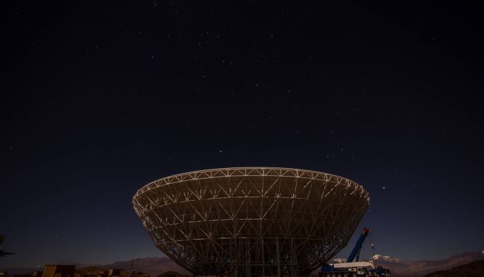 Telescópio chinês inacabado no observatório Cesco, em El Leoncito, na província de San Juan, na Argentina  -              
              
                              Sarah Pabst/The New York Times