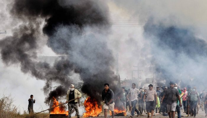 Bolívia: Confronto em protesto deixa 4 policiais baleados - 06/06/2026 - Mundo