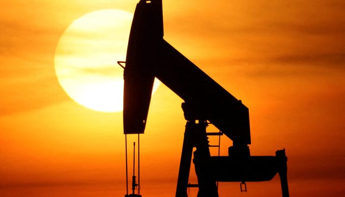Rússia descarta novos cortes de petróleo e diz que sanções não afetam produção