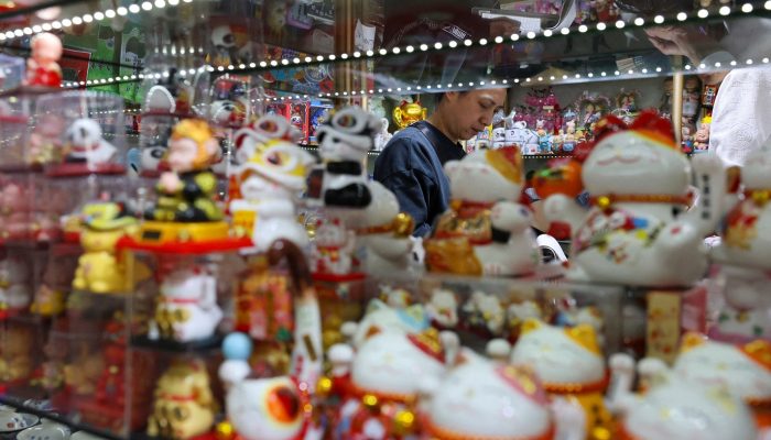 Preços ao consumidor na China caem pelo 4º mês seguido, aumentando temor de deflação