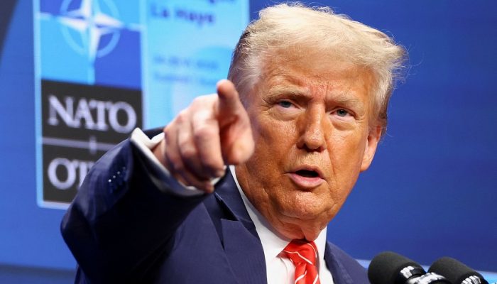 Trump afirma que países alinhados às políticas do BRICS terão tarifa adicional de 10%