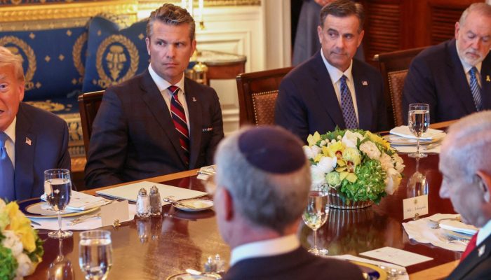 Netanyahu se reúne com Trump enquanto Israel e Hamas discutem cessar-fogo