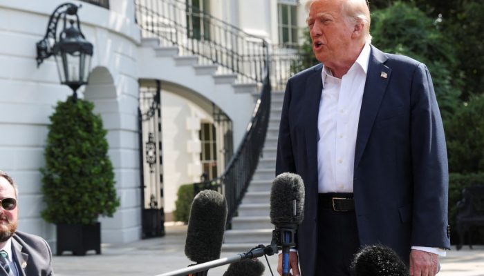 Tarifa de Trump sobre o Brasil é 'retrocesso nos marcos do relacionamento bilateral', diz Cebri | Brasil
