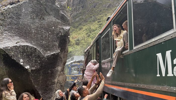 Acidente frontal de trens perto de Machu Picchu mata maquinista e fere dezenas