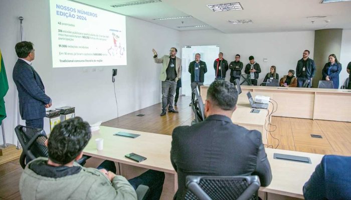 Legislativo conhece projeto do Desafio de Redação do ‘Diário’ - 11/06/2025