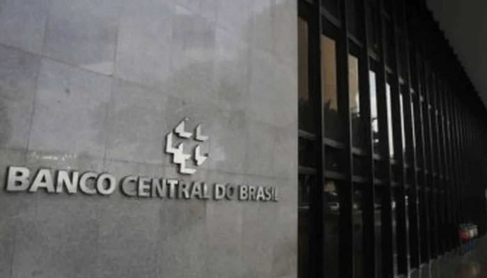BC: Endividamento das famílias segue estável em 48,9% em abril - 27/06/2025