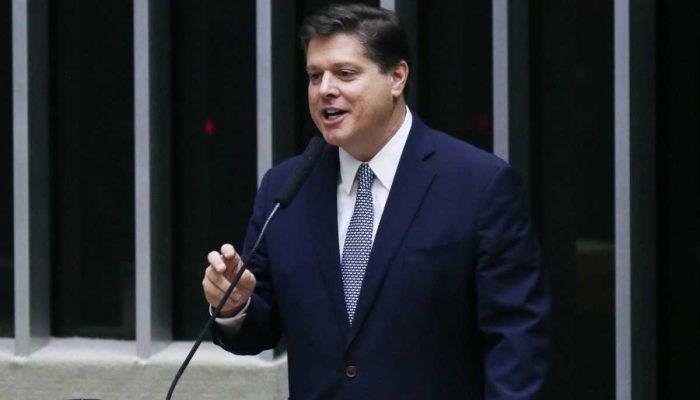 PEC 66 deve entrar em votação no plenário na terça, diz Baleia Rossi - 11/07/2025