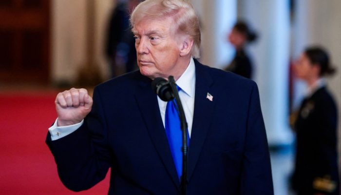 Trump diz que decisão sobre atacar Irã é “exclusivamente” dele