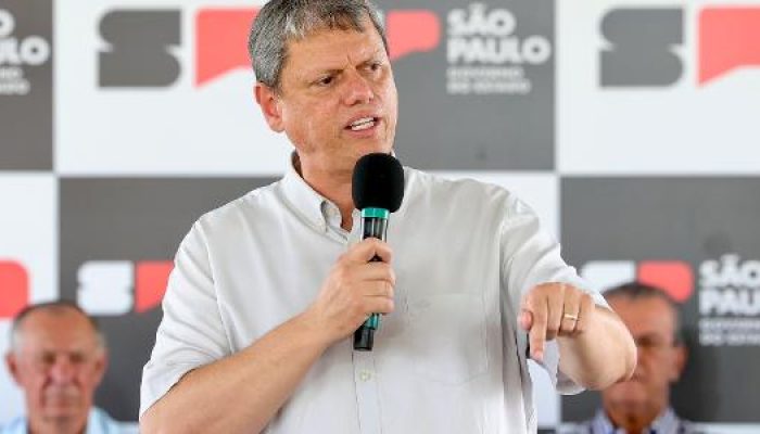 O governador de São Paulo, Tarcísio de Freitas (Republicanos), é aliado do ex-presidente Jair Bolsonaro