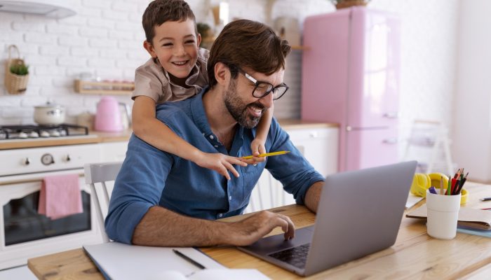 Licença-paternidade deve ser ampliada no Brasil até o final do mês – Portal Melhor RH