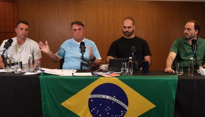 Eduardo Bolsonaro recebeu R$ 4,1 milhões em dois anos, e Carlos R$ 4,8 milhões em um ano, diz PF | Política
