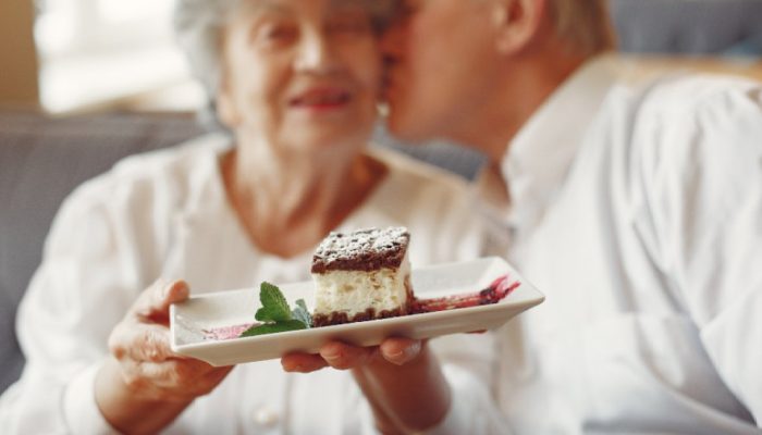 No fim da vida, comer com prazer importa mais do que nutrir