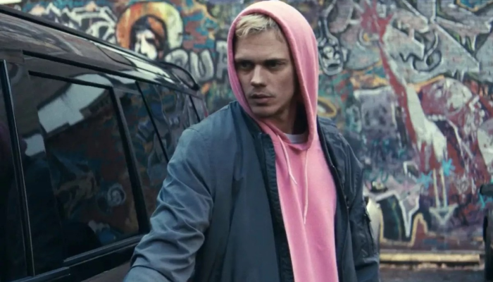 Inspirado em filme argentino, “Confinado” chega aos cinemas com Bill Skarsgård e Anthony Hopkins