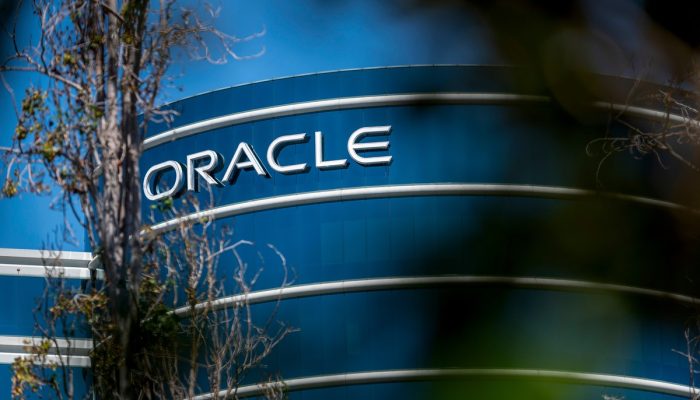 Mercado aprova balanço da Oracle, mas se preocupa com avanço das dívidas