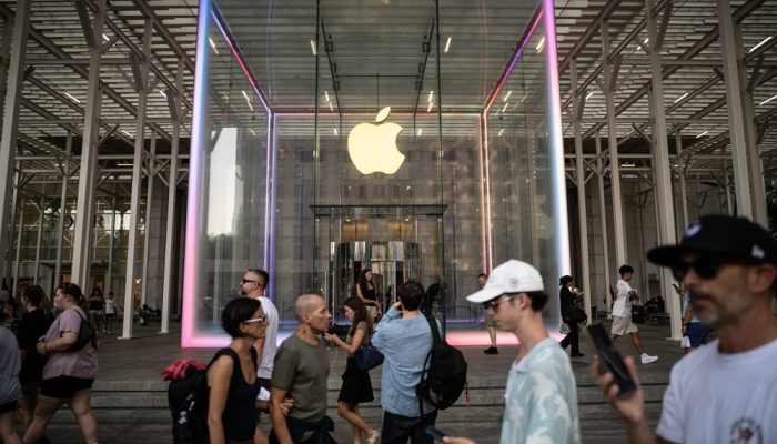Apple supera projeções em meio a aumento nas vendas motivadas por tarifas