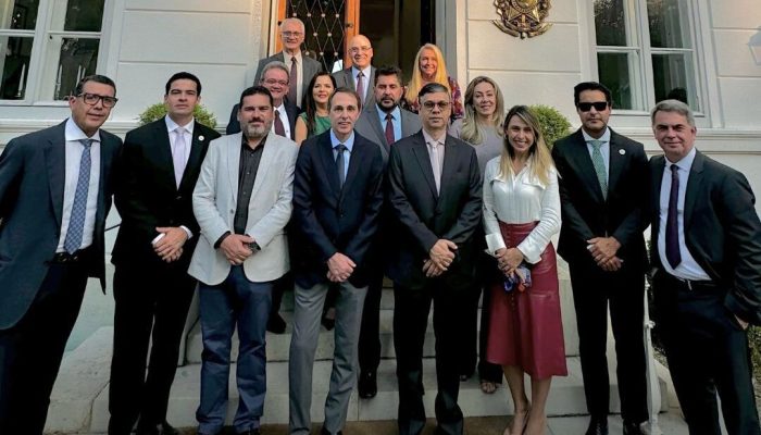 Comitiva da CNC e FENACON é recebida pelo embaixador do Brasil em Genebra – Sistema FENACON