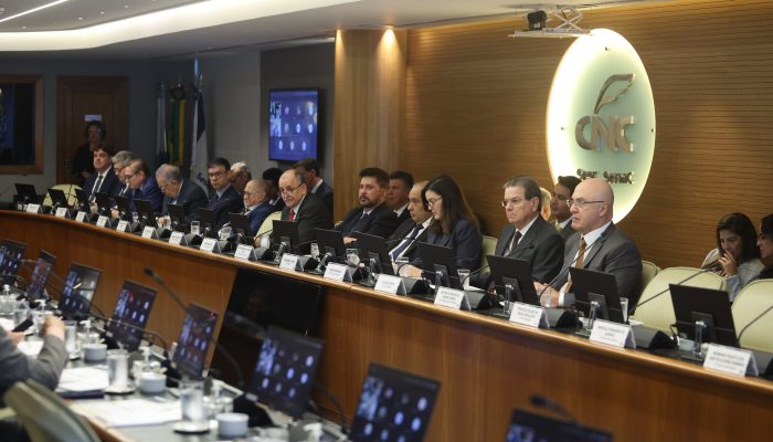 CNC discute rumos da economia e realizações institucionais em sua 5ª Reunião da Diretoria de 2025 – Sistema FENACON